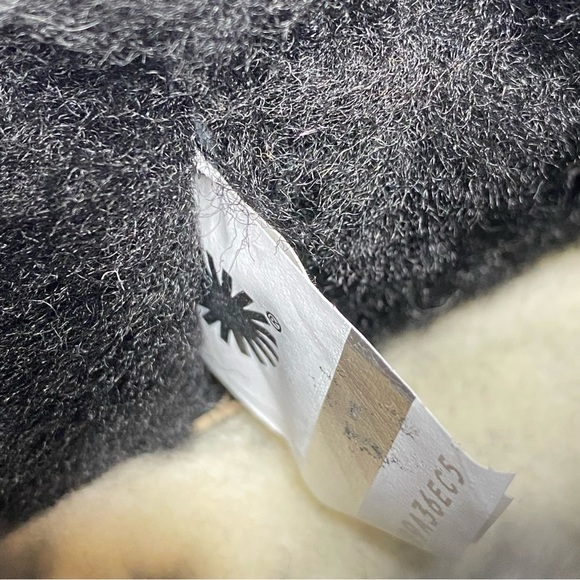 UGG McKay Black Winter Boot 6 1/2 - Picture 10 of 13